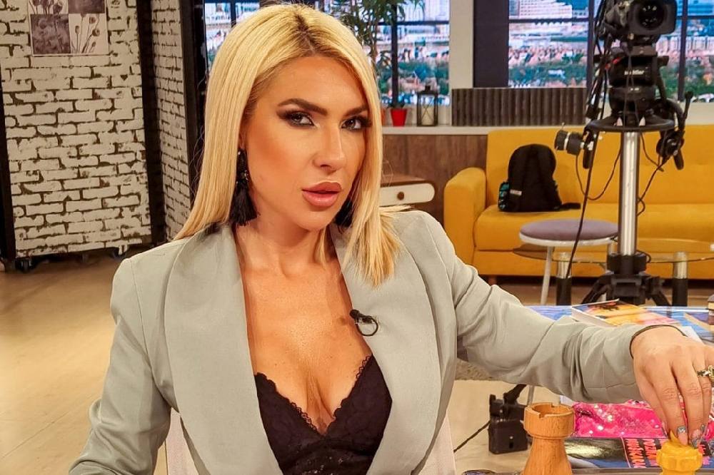 Jovana Jermić više ne vodi sama Jutarnji program: Ko je misteriozni novi kolega (FOTO)